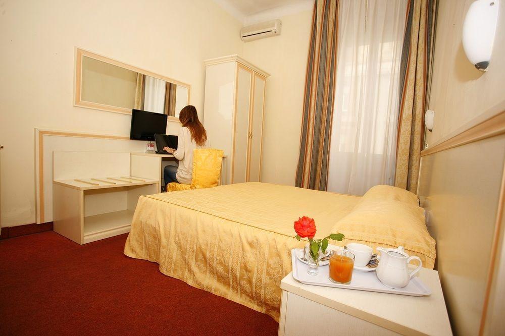 Hotel Adler Milánó Kültér fotó