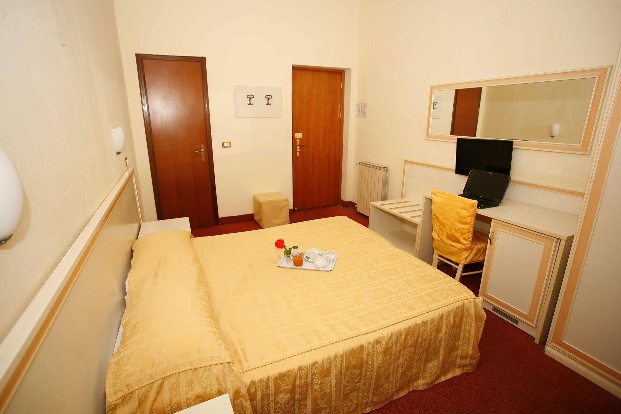 Hotel Adler Milánó Kültér fotó